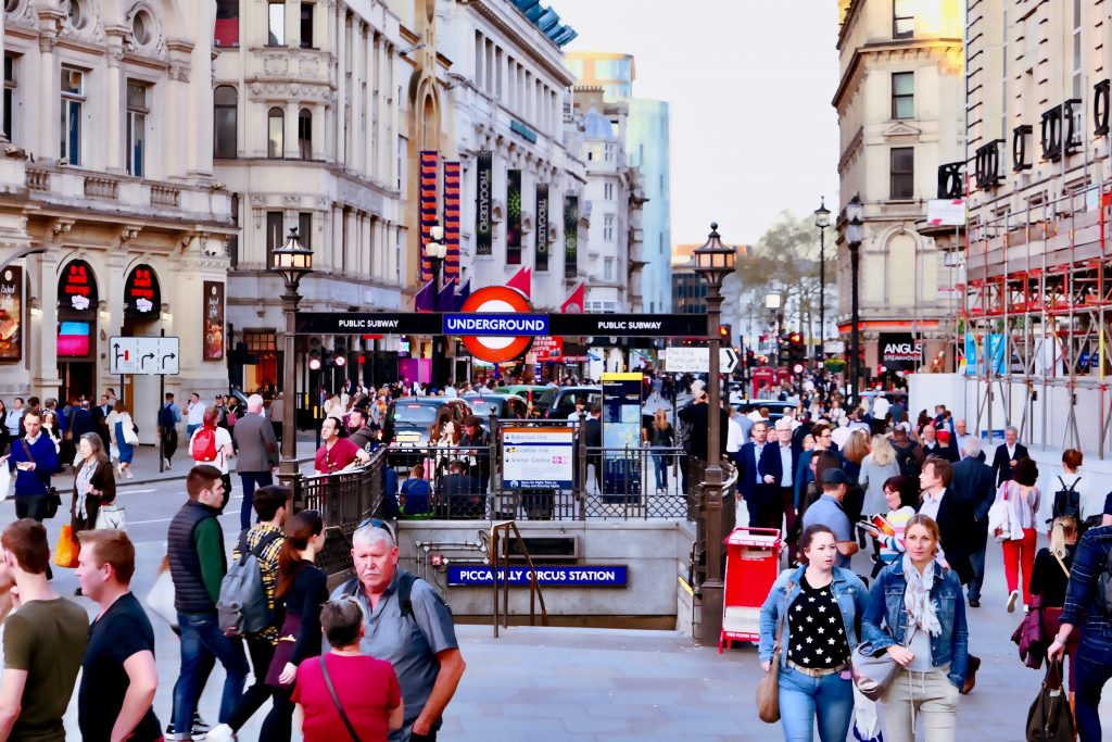 Discovering the Magic of Piccadilly Circus in London. Solange Isaacs.